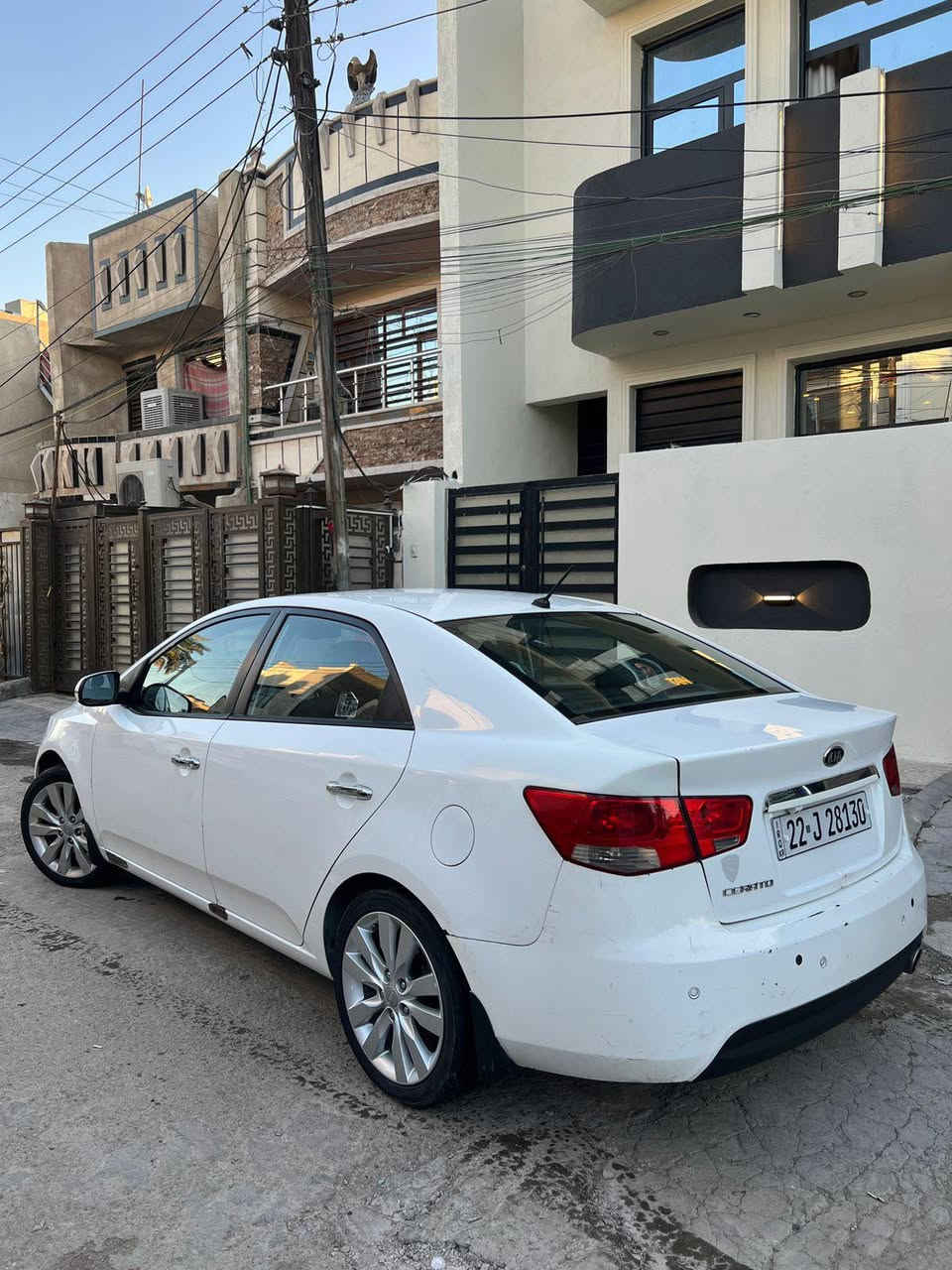 السلام عليكم : سياره كيا سيراتو موديل 13 خليجي
فول مواصفات ما عدا البصمه
السياره كل كهربائياتها شغاله مابيها شي نقص
محرك 1600 دوش
السياره ماشيه 136
السعر 105 وبيها مجال
رقم الهاتف : ***********
