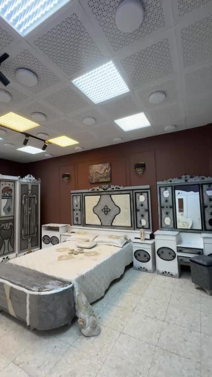 السعر // مليون فقط 😍
🔅تفاصيل الغرفة المرمري  ....

 خارج ٤ملم ام دي اف 🔺
وداخل معاكس ٣ملم 
صبغ حراري  درجة اولى 

عدد القطع  ٧ قطع 😍
🔺1 //جرباية  قياس  ١٦٠ × ٢٠٠ 
🔺//ميز جانبي ايسر قياس ٥٠
🔺2// وميز  جانبي  قياس ٥٠
🔺3// زاوية ارتفاع مترين عرض ٨٠
🔺4// وميز بلازمه  
🔺5//وميز مراية ارتفاع مترين عرض ١٢٠
🔺6// وكنتور ٦ باب  ارتفاع مترين و١٥ طول ٣ متر و١٥

القطعه الثامنة حسب الطلب شازلون
سعرها ٥٠ الف ❤️

(توصيل مجاني مركز بغداد )
التوصيل يشمل الشد مجاني 🔥
(اطراف ٥٠)
باقي المحافضات حسب البعد
شازلون سعرها ٥٠ الف
شازلون مخزن ٧٥ الف


**إذا كنت صاحب هذا الإعلان وتريد حذفه لأي سبب، رجاءا أرسل رسالة إلى الدعم الفني**