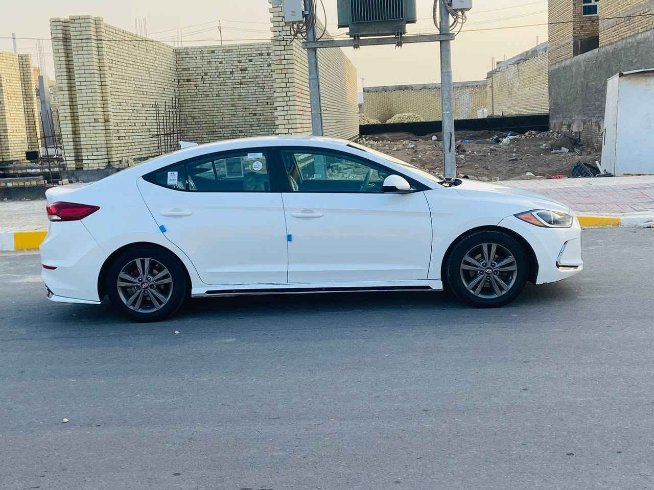 النترا موديل2018حره  باسمي بيها بالداير صبغ ومقدمت البنيد صبغ مكينه دوش ويل كب  وكامره سياره جاهزه مكينه وكير وحداديه مكان سياره ناصريه السعر 130الستفسار علئ رقم ***********
