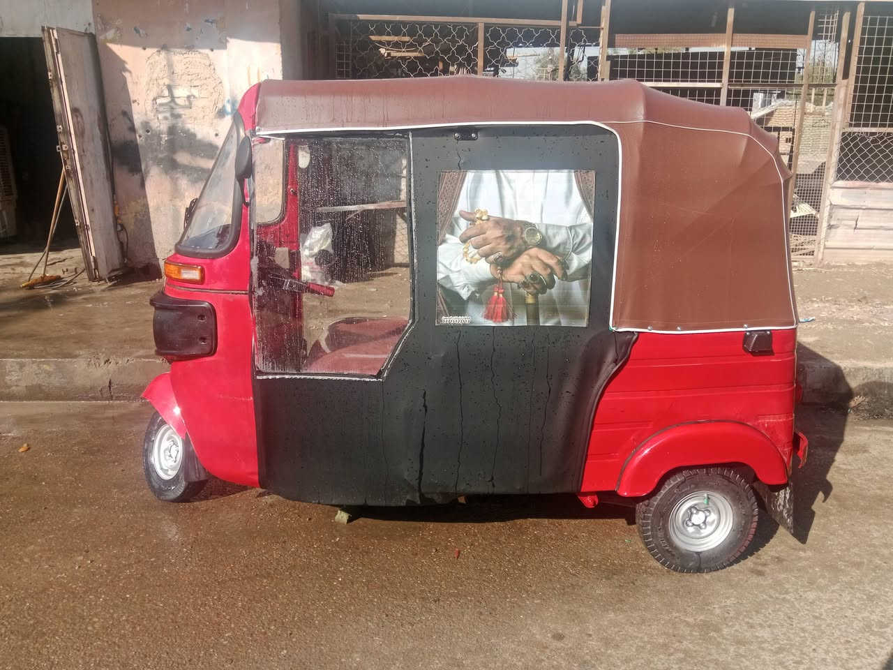 سلام عليكم تكتك للبيع موديل 18 شهر 2رقم سنويه تحويل مباشر عنوان شهداء عبيدي ستفسار  عله رقم ***********
