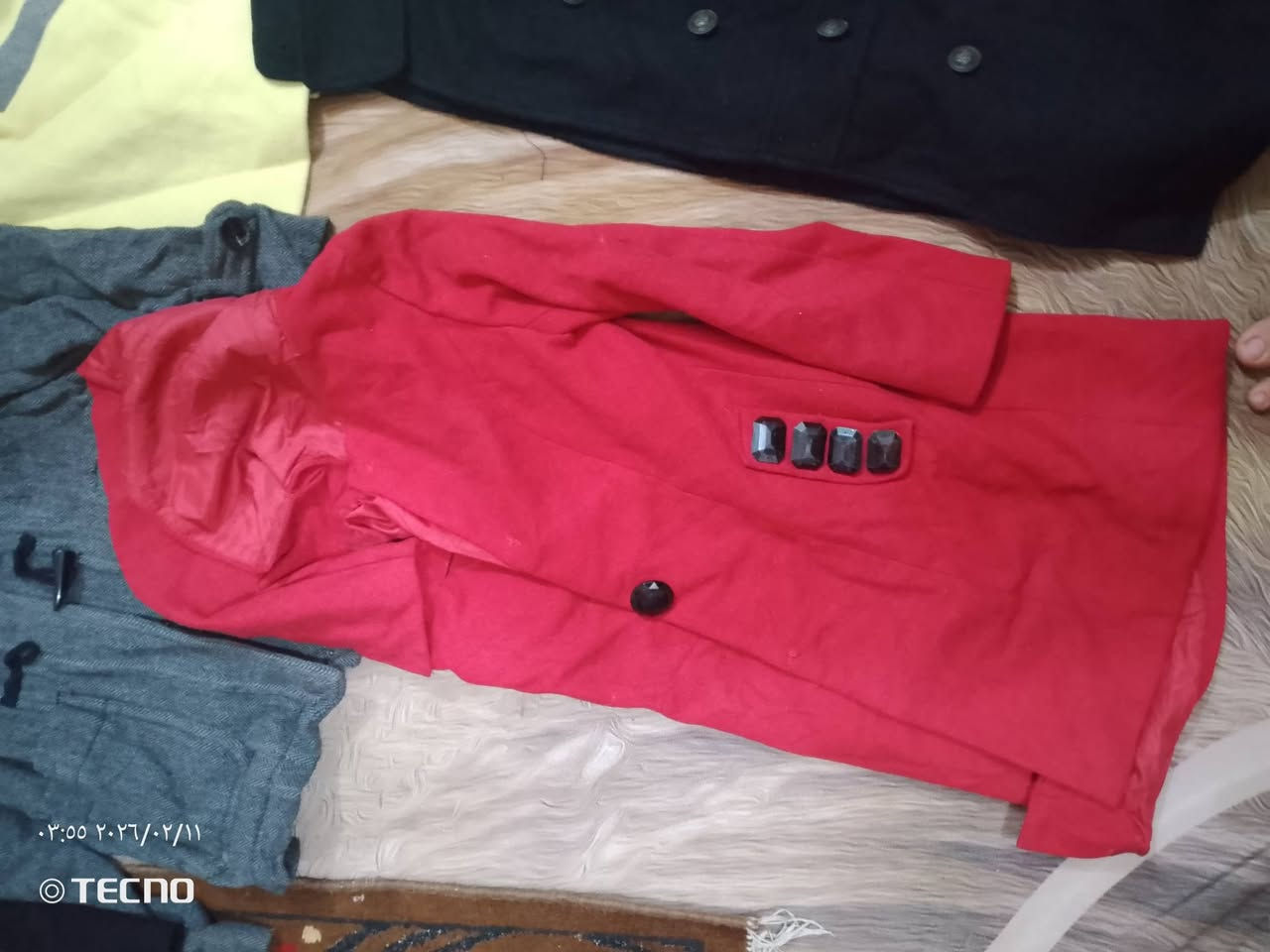 سلام عليكم اخوان عندي هاي لمجموعة من قماصل رجالي نسائي باله اوربي عددهن ازين من 300 قطعة للبيع ابيعهن شلع كلهن رايدهن 325  وبيهن مجال للطيبين مكاني بغداد
***********
