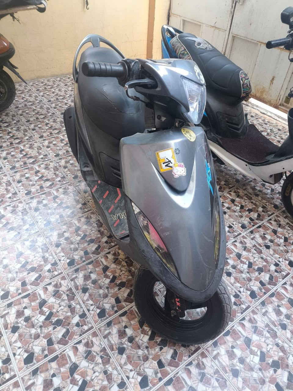 دراجه ختم وأكد كفر سواد مكينه برغي ممفتوح بيها وبيها سويجين التواصل خاص ممتواجد بس على هذا الرقم ***********
