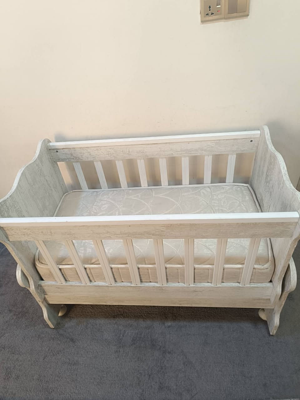 للبيع سرير مع دوشك


**إذا كنت صاحب هذا الإعلان وتريد حذفه لأي سبب، رجاءا أرسل رسالة إلى الدعم الفني**