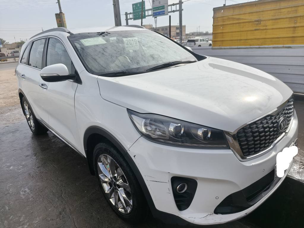 السلام عليكم سورنتو 2019 مكفولة ضربه وتبدل و صبغ بيها بعض الخدوش مكينه 4سلندر حدادية و كير مكينة خير من الله السياره ابلاديه رقم أربيل سنوية 2029السعر 220 وبيها مجال *********** البصرة, العراق
