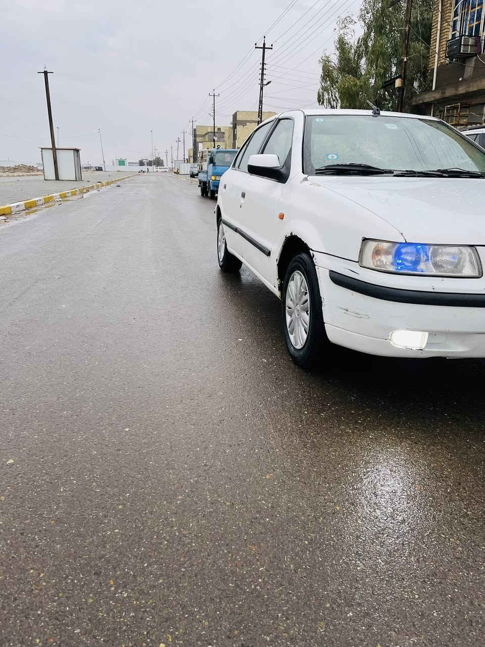 السلام عليكم سمند موديل 2011 سيارةً نضيفة كير محرك خير من الله صدر خلفي امامي جديد تخم تاير جديد رقم نكليزي مكاني بغداد السعر 40 وبيهة مجال  الرقم ***********
