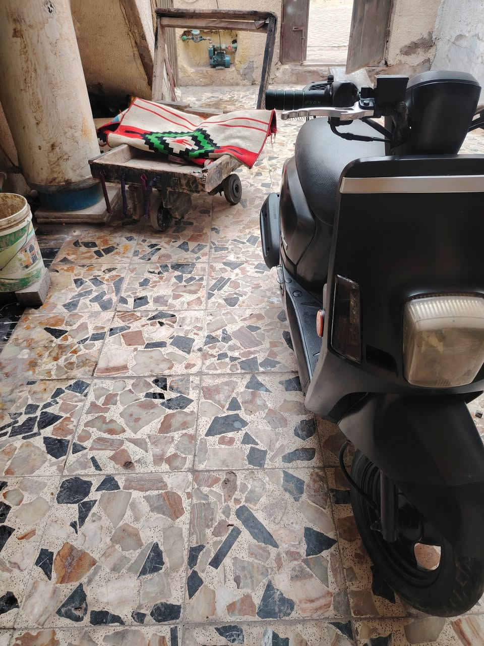 لبيع ماكس بوليس حديث نوزل سعرها ٧٥٠الف شراي يخابر خادم ***********
