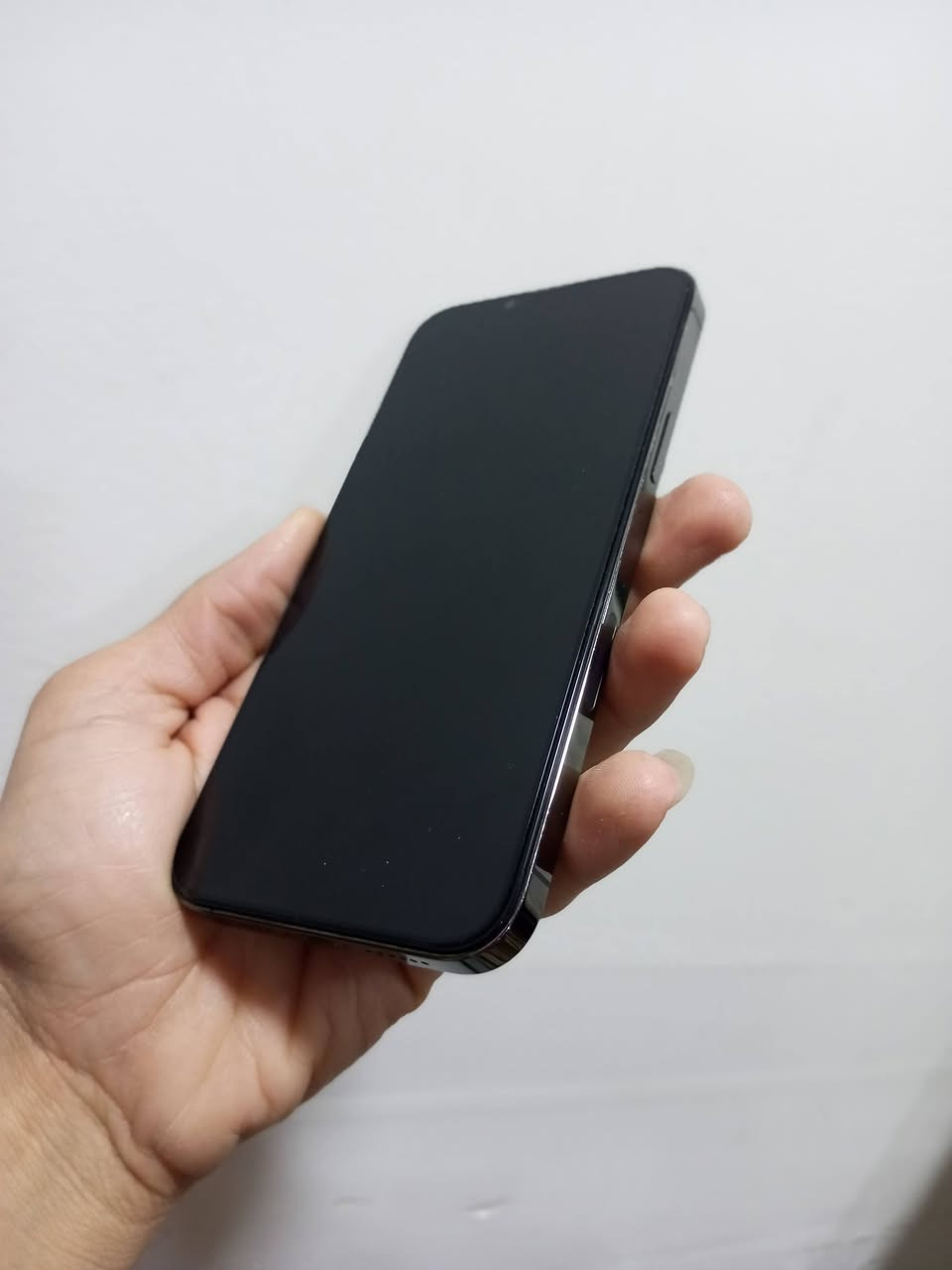 السلام عليكم 
13 برو ماكس شرط ما بي جلخه 
ذاكره 256 تك سيم يدعم شريح الكتروني يعني دبل سيم 
بطاريه 88 شرط قطاره بال شحن لحد يصير فيلسوف براسي يكول مصعد بلادي مبدل شاشه اصليه شرط احسن نوعيه السعر 475 وبي مجال مكاني موصل حي البكر شراي اتصل *********** بي واتساب خاص مفتوح
