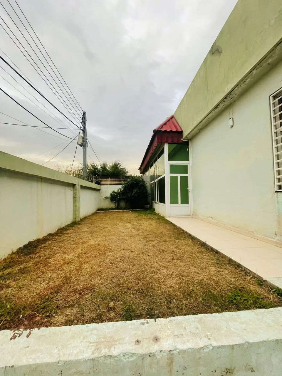 بيت للبيع في مجمع اينده في اربيل 
مجمع اينده 2
المساحة :- 216م 
يتكون من :-
 2 غرفة نوم | استقبال | هول | مطبخ    | مجموعة صحية |  
السعر : 7 دفاتر و 50 ورقة
نقدي بدون اقساط  
***************************************
 خانوو بۆ فرۆشتن لە ئاينده ستى ٢
ڕووبەر :- 216 مەتر 
پێکهاتووە لە :-
2 ژووری نوستن | دیوەخان | هۆڵ | چێشتخانە  | گەرماو 
- بۆ زانیاری زیاتر تکایە پەیوەندی بکەن بەم ژمارانەی خوارەوه
**************
***********

***********

***********

للمشاهدة المزيد من العروضات ومعرفة الأسعار يرجى الانظمام معنا في تلگرام  

‏ https://t.me/erbilkurdastanaqarat
