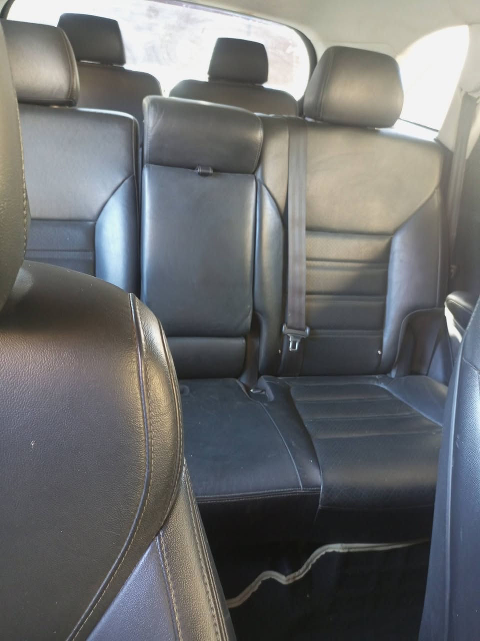 سورنتو ٢٠١٧ وارد أمريكي للبيع 
تحكم ستيرن 
كرسي سائق كهربائي 
كراسي تدفئة وتبريد 
سبعة راكب 
قطعتين تبريد 
مانع انزلاق 
مثبت سرعة 
تشغيل بصمة 
محرك أربعة سلندر 
محرك جي دي أي 
سنوية مجددة 
السيارة رقم أربيل بأسمي 
بعد بيه هواي مواصفات 
السيارة خير من الله 
للبيع شرط التحويل 
السيارة موجودة في بعقوبة 
السونار مرفق مع الصور 
للاتصال ***********
السعر ١٦٠ وبيه مجال بسيط
