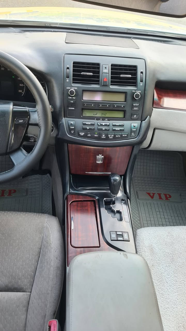 شاهینە ساخ ساخ ساخ
مۆدێل 2009 سبی سەدەف 👍👍

سیستەمی ایکۆ ناو زەرد مەکینە 200 👌👌 بچوک کەم بەنزین خۆر چاڵ و شوختی نیە تحدید سرعە تبرید سارد و گەرم بەشەرت ✋✋ بۆ هیچ مەگەرێ هەموو گیانی مەزبوتە سوکانی وەک ئاوە  گێر و مەکینە بە شەرت 3 دوگمەیە سەیارەکە چرکەی تیانیە تەنها سنوقی بۆیاخە 
شانسی و کەڤەر و گێر و مەکینە بە هە موو شەرتێک 
74 گەڵا و مجال 🫰🫰شوێن سلێمانی ***********
