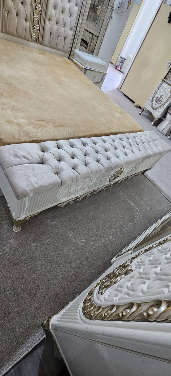 غرفه تركيه ملكي الغزالي  كلشش جديده للبيع تحتوي على جربايه وميز تواليت ومرايه قيافه وكزامه ورئوس الجربايه اخذتها ب٣ مليون اريدها السعر((  مليون و٧٠٠)). اليريدها يراسلني


**إذا كنت صاحب هذا الإعلان وتريد حذفه لأي سبب، رجاءا أرسل رسالة إلى الدعم الفني**