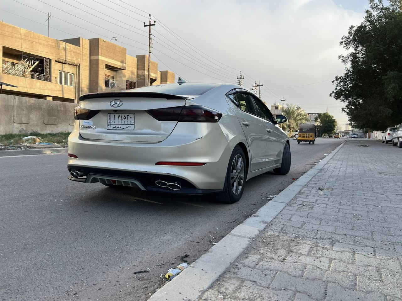 السلام عليكم النترا 2017 لون فيراني رقم أنبار تحويل ثاني يوم سنويه لل 28 فول مواصفات فتحه بصمه كشن كهربائي 3انضمه قياده وارد أمريكي حادثها بارد فقط بالصندوق وبيها بالعراق صبغ جاملغ ايسر وربع الباب بدون معجون شرط السياره على أيدي صار 5 سنوات مكينه وكير كفاله برغي مامفتوح بيهن سياره حلوه وجاهزه بمعنى الكلمه والحلو اكثر السياره عليها منضومه غاز صار 3 سنوات اني شادها يعني تفول 50 لتر ب 10 آلاف بالعافيه على الياخذها اسف على الاطاله معروضه 130 وبيها مجال مكان السياره بغداد غزاليه او عامريه *********** بي واتساب
