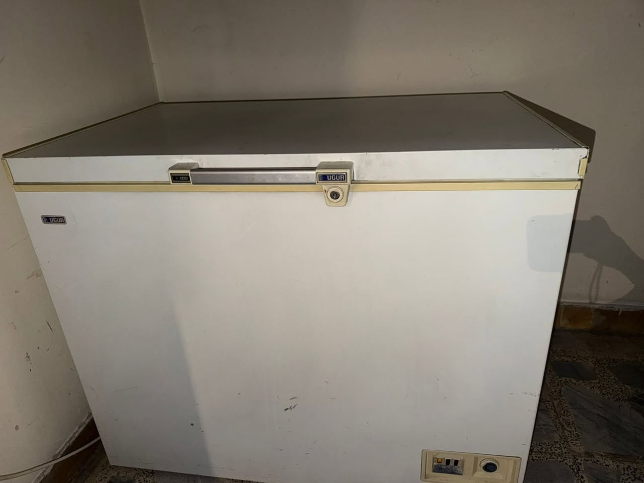 مجمده شغاله ب200
نهايته وبيه مجااال قليل
المكان بغداد الكرادة


**إذا كنت صاحب هذا الإعلان وتريد حذفه لأي سبب، رجاءا أرسل رسالة إلى الدعم الفني**