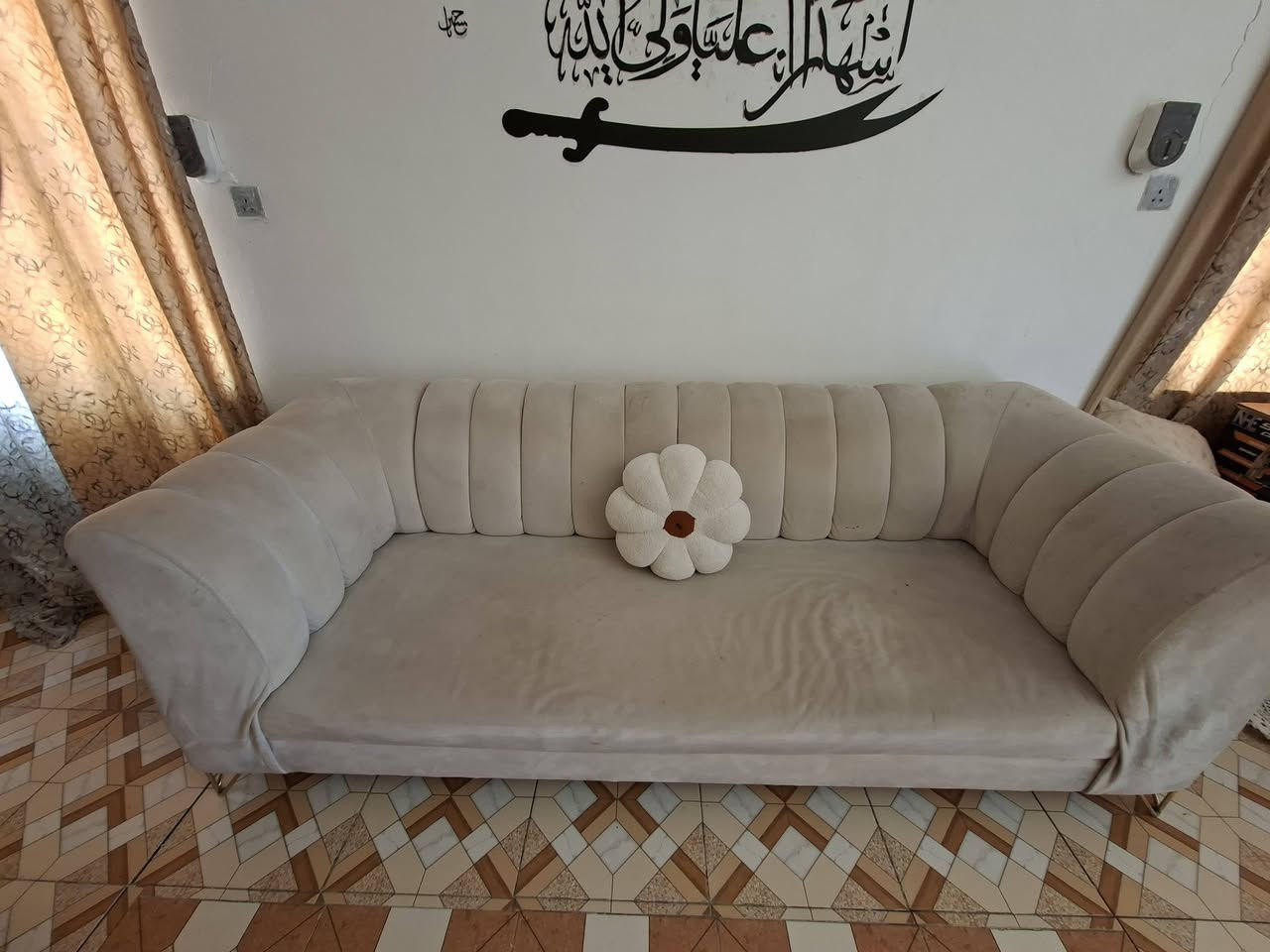 سلام عليكم تخم تركي 8مقاعد مستعمل للبيع السعر 350


**إذا كنت صاحب هذا الإعلان وتريد حذفه لأي سبب، رجاءا أرسل رسالة إلى الدعم الفني**