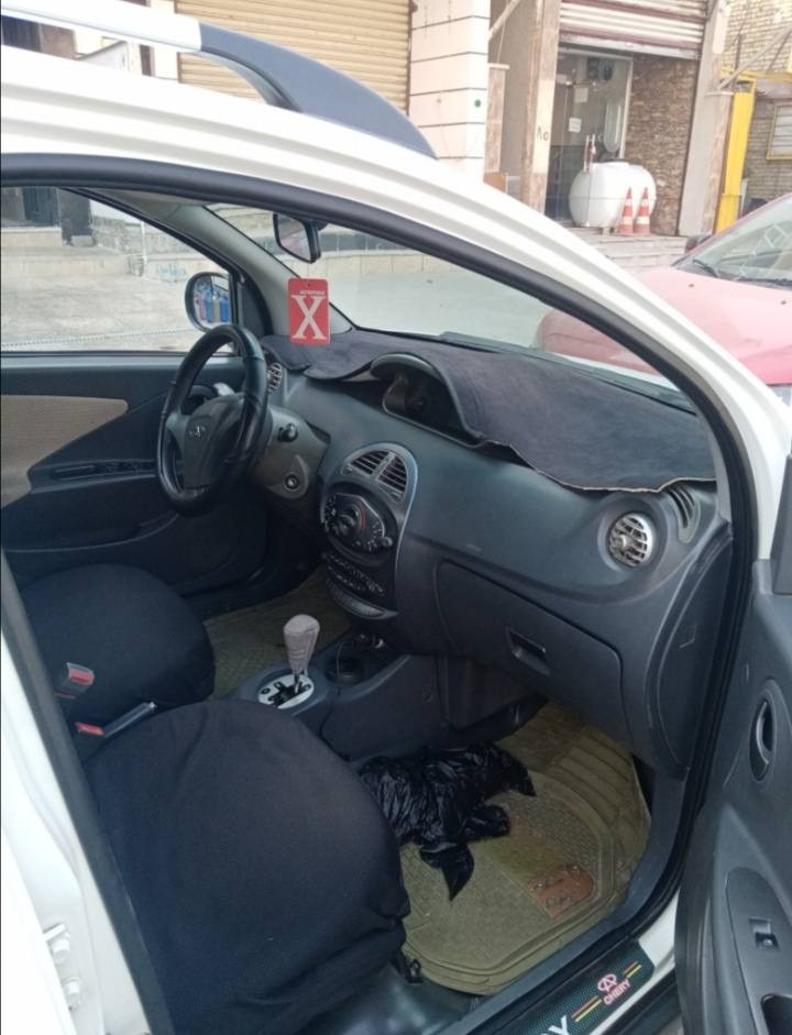 السلام عليكم عندي شيري اكس وان موديل 2014 مكفولة من البارد والصبغ سيارة بأسمي ماشية 64 رقم انكليزي بغداد مكاني بغداد والاتصال بالرقم *********** وبي واتساب
