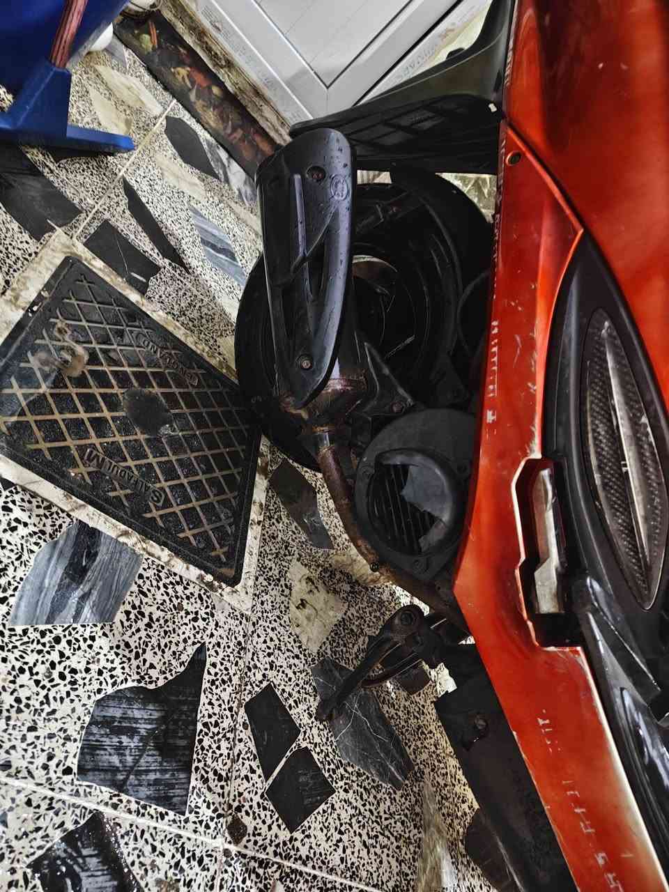 السلام عليكم للبيع كامكو G4  مكينه مفتوحه كهربائيات سلف هندر يشتغلن تايرات جدد  السعر 300 وبيهه مجال       ***********
