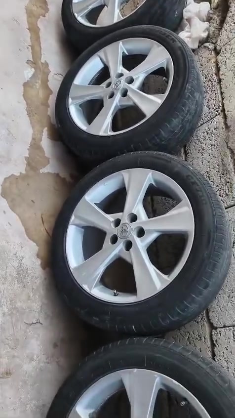ويل كب حجم 17 نضيف
بدون تايرات فقط ويل كب 
سعر 325 الف


**إذا كنت صاحب هذا الإعلان وتريد حذفه لأي سبب، رجاءا أرسل رسالة إلى الدعم الفني**
