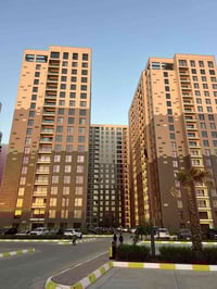 423 🪩 شقة للبيع  📍 العنوان: مجمع مارينا السكني 📐 المساحة: 171 م  🏬 الط...