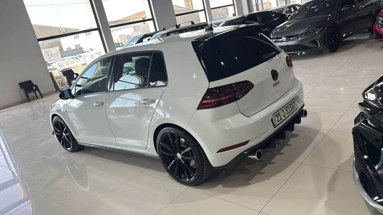 گۆڵف جیتی ئای فول مواصەفات اوتو بان تەنها بۆنیت بۆیاخە بەبێ ناو گرتن گیر و مەکینە بەشەرت سەیارەکە جاهیزە و هەموو گیانی بەشەرت ایرباک تەنها سوکانی تەقیە و بیلاد دانراوەتەوە بۆ زانیاری زیاتر پەیوەندی بکە ئەگەر موشتەری ***********-*********** أربيل, العراق
