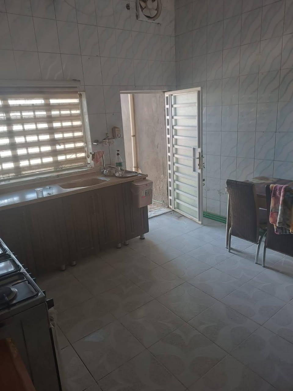 دار سكن بالطشاش الأولى مساحته 200 م طابق بيه غرفتين بسعر مناسب


**إذا كنت صاحب هذا الإعلان وتريد حذفه لأي سبب، رجاءا أرسل رسالة إلى الدعم الفني**
