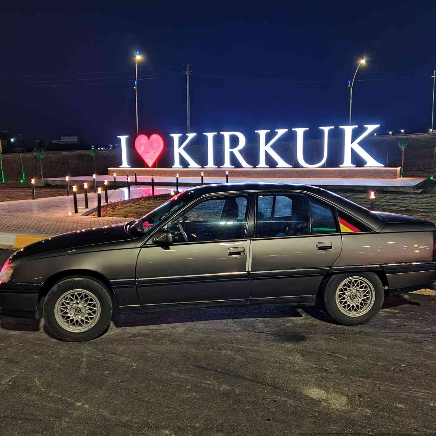 السلام عليكم 
اوميكا للبيع موديل 1991 محرك 20 صبغ للجماليه  
فول نظافه
كير عادي
تايرات كير محرك كله جديد 
كامره شاشه
رقم كركوك دولي
سنويه لحد 2029/10
سياره باسمي
بي دفتر بنزين 
سعر 48 بي مجال
للاستفسار ***********
