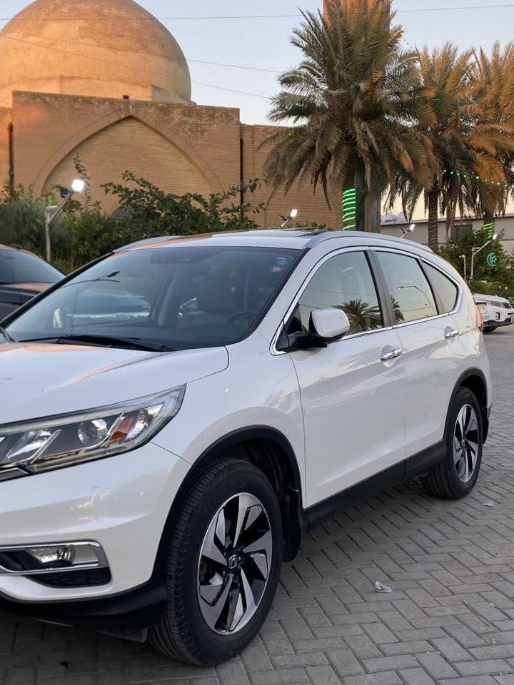Honda  CR-V 2016 سلام عليكم سيارة للبيع سيارة بلادية ولا سبق ولا حادث ساس عام فول مواصفات الاستفسار عن الرقم ***********

