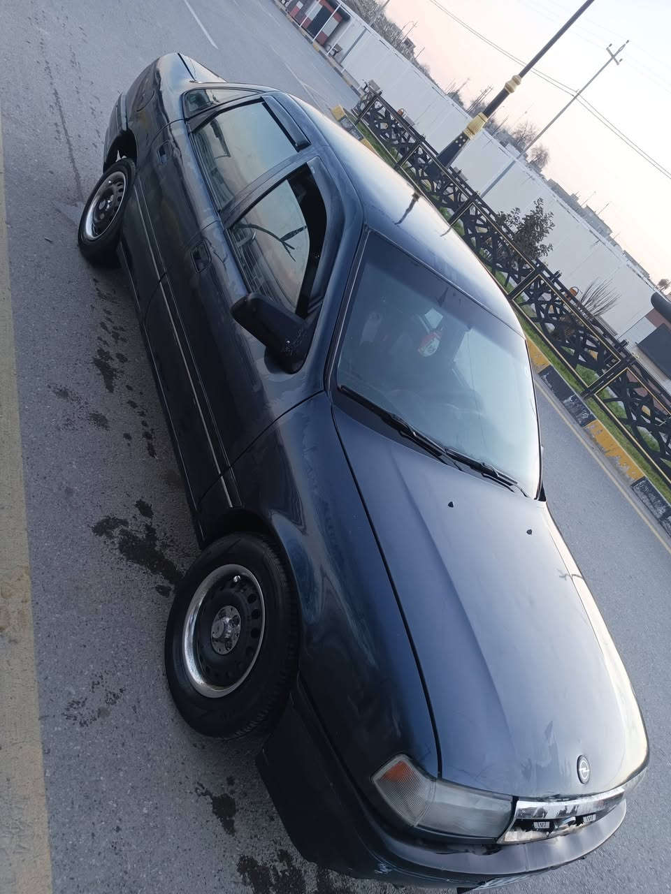 السلام عليكم
سيارة اوبل فكترا حجم ٢٠ موديل ٩٢ سنوية عظم لغاية ٢٠٣٠ باسمي وكالة او تحويل محرك شرط كير شرط طخم امامي وخلفي جديد طخم تاير جديد وايرَمنية كلها شغالة   قفل مركزي دوشمة جديدةالسيارة فقط مصبوغة عام جمالية مشرحة تكم أمامية فقط مكان السيارة موصل حمام العليل السعر ٣٥ وبيها مجال ***********
***********
