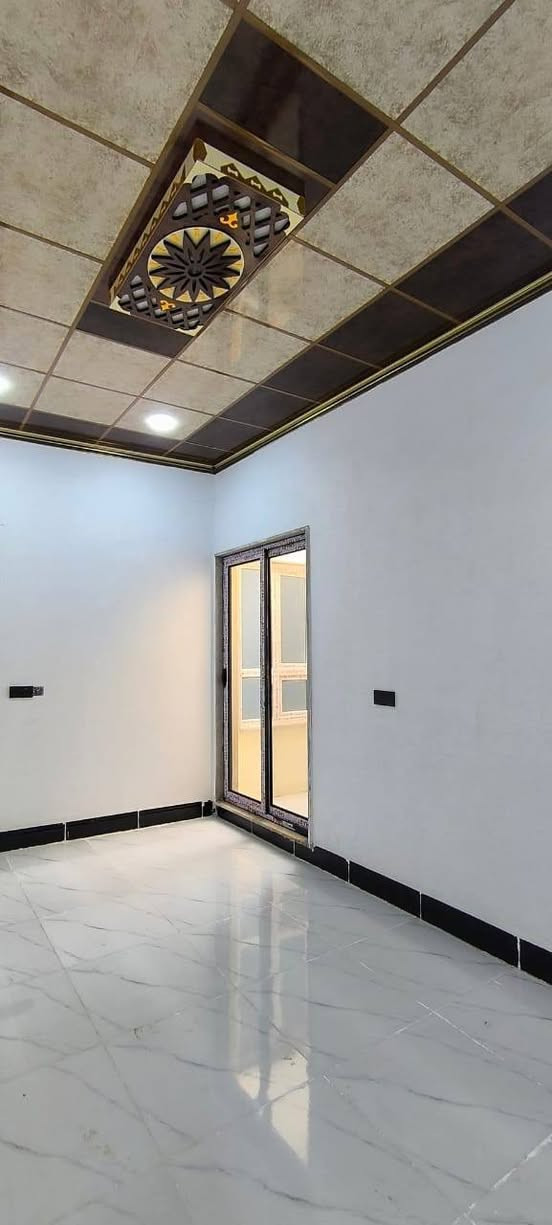 بيت زيرو للبيع في حي سومر🏘️

مساحة  100متر💥

جبهة 5💥
🕌قرب. ع جامع  مكه المكرمه💥

1️⃣الطابق الاول استقبال ومطبخ وصالة وحمامات وغرفة نوم 
2️⃣والطابق الثاني غرفة نوم  2💥
سند طابو سكني باسم صاحبه 
ملك صرف تحويل شرط  💥
تگدر تتواصل مع الارقام او علواتساب

📶 ***********

📞 ***********

موقع مكتبنا @الصالحين للعقار 2 سوق سومر تقاطع الثاني
