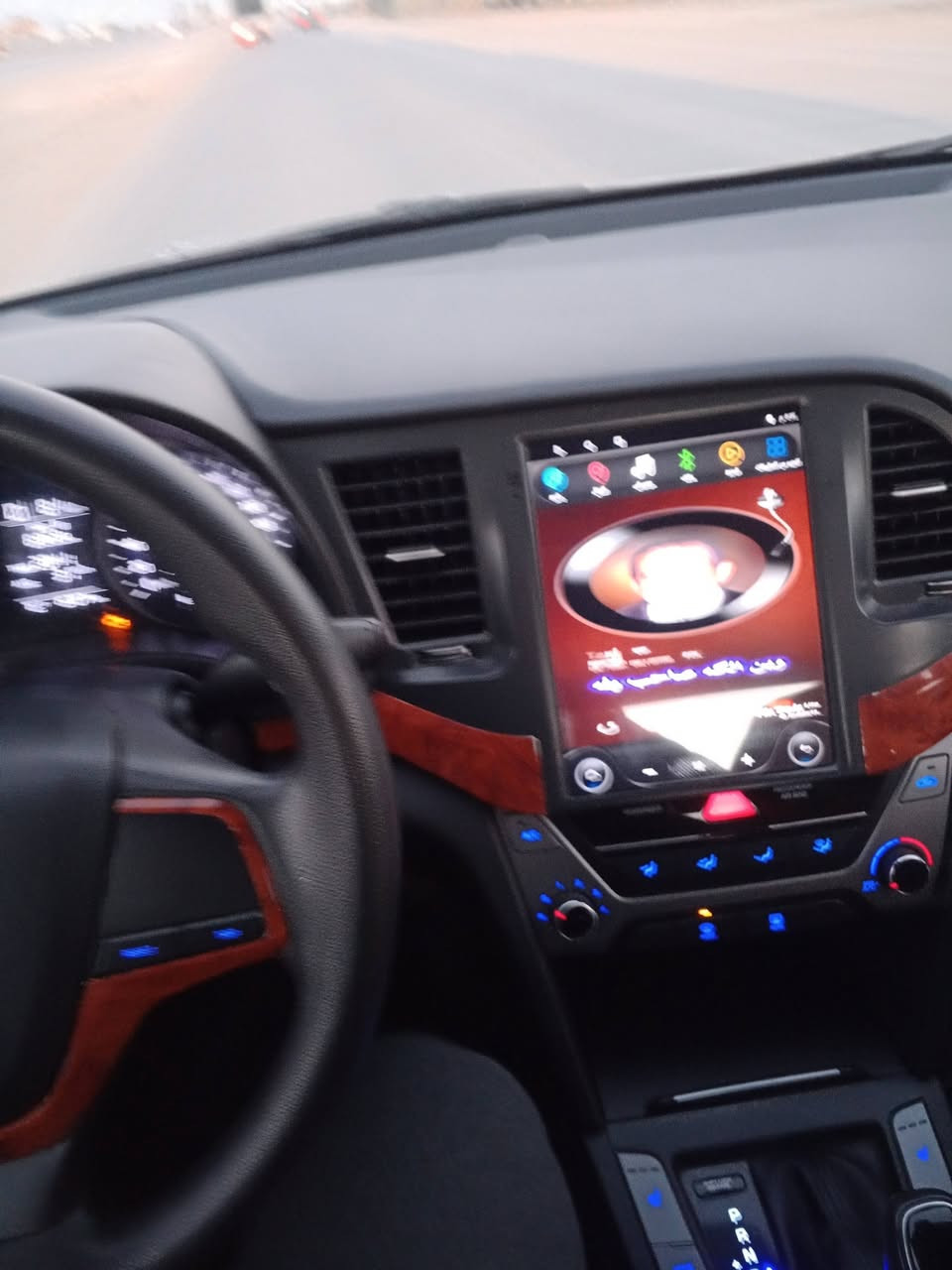 الانترا18 امريكي مراوس حسب القناعه سياره بيه قطعتين فقط باب السائق وقبق الصندوك جارد  سياره ترايك زيرو دوشم جديده ارضي جلد تخم تاير رقم نكليزي سنويه 31 هزه جديد بسمي تحويل ثاني يوم مشروع وطني محرك 2000 مراوس فقط بحديث ***********
