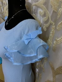 مستعمل مره • توصيل • ملابس