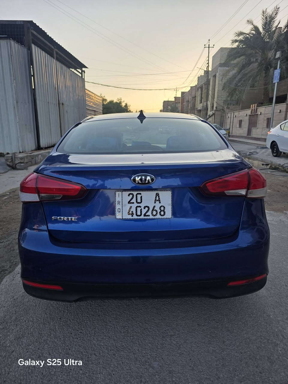 فورتي ٢٠١٧ وارد امريكي صور الحادث مرفقه بدون ايرباك وبيه قطعتين صبغ بالعراق باب سايق شخط وصبغته وصورته منشوره وجاملغ امامي ايمن محرك ٢٠٠٠ دوش مكفول كير ايتي مكفول صدر امامي خلفي نظيف تبريد ثلج غرفته جديده سياره جاهزه من كلشي شاشه وكاميرا  ماشيه ١٣٣ حقيقي رقم ديالى مشروع وطني مكاني بغداد السعر ١٢٠ ورقه للاتصال ***********
