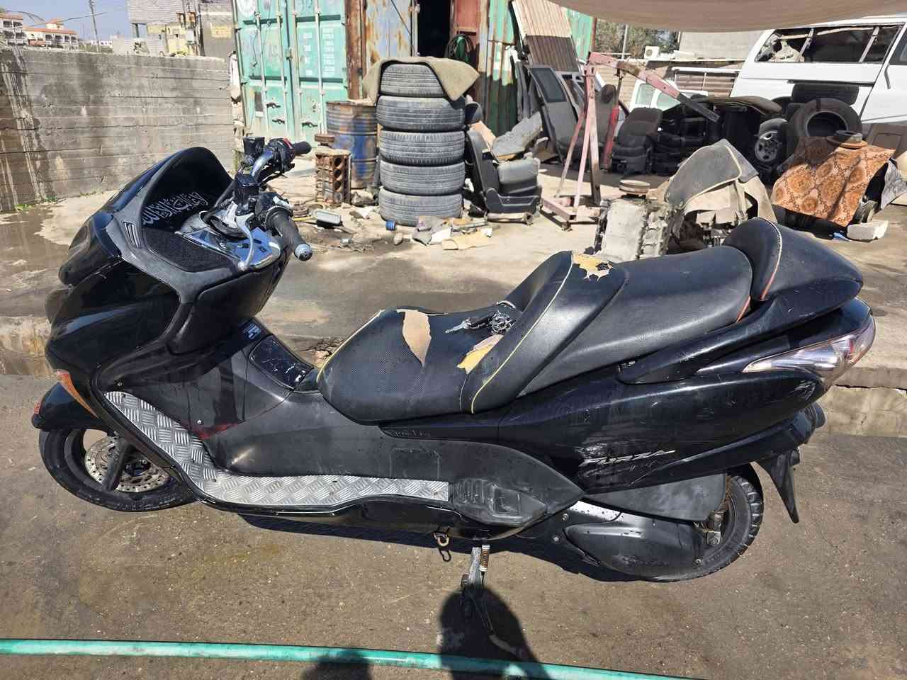 فورزه ٠/٨ كامله كلها شغاله عميه وجه بومه للبيع المكان قضاء المدينه
***********
