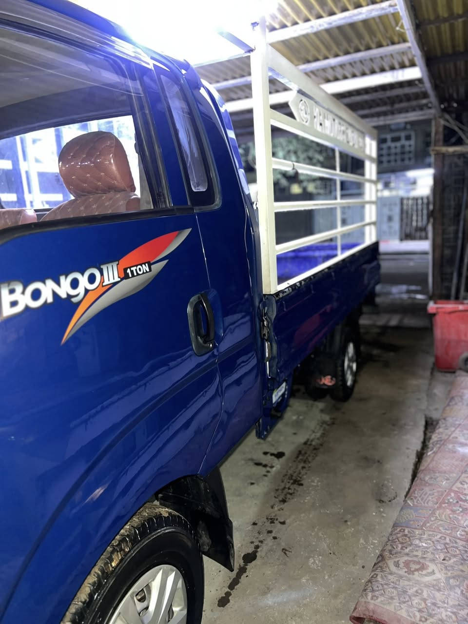 السلام عليكم بنكو 2008 مكينه وكير مكفولات 3000 مشترك مصبوغه عام للجماليه صدر  وتايرات نص عمر مكلف بالنشر رقم صاحب السياره ***********
