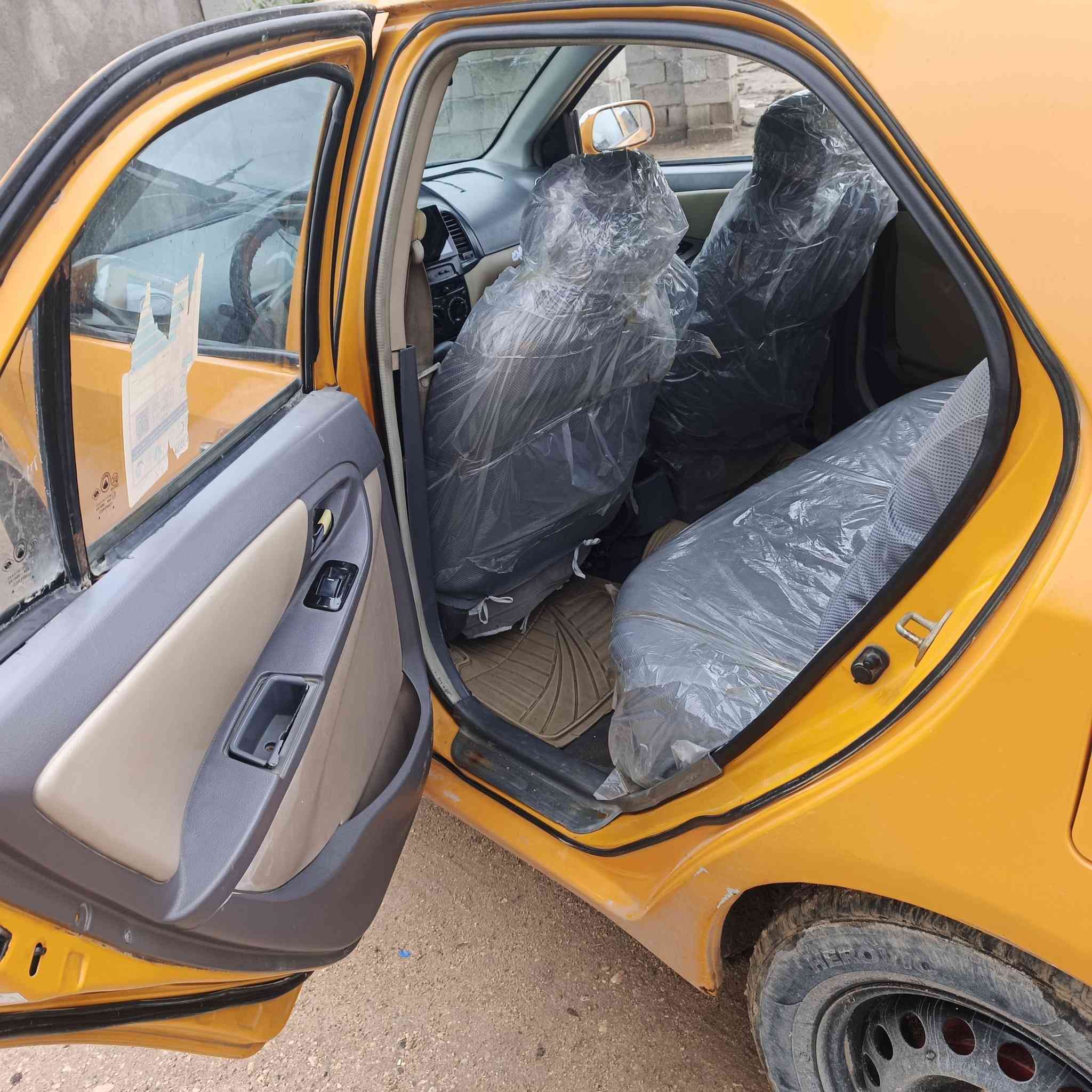 سلام عليكم للبيع جيلي ام كي2011 محور كورلا كير ومحرك صار شهر من شاديته ظفيره وعقل جدد سياره كلش حلو وجاهزه رقم بغداد العنوان السماوه رميثه سعر 32بيه مجال ***********
