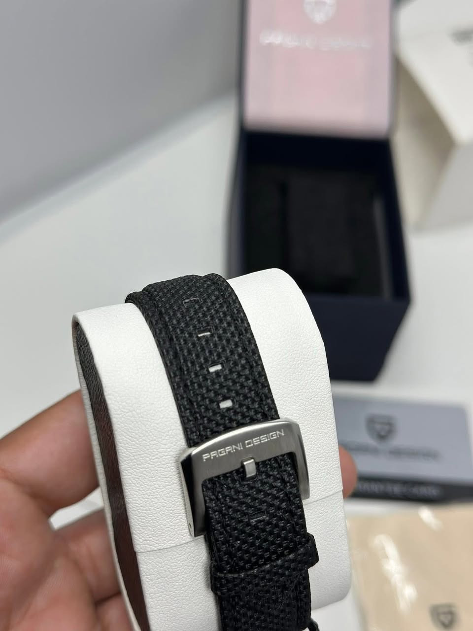 قطعه كلش راقيه ومميزه
من ماركة PAGANI  DESIGN الاصليه 
كرونو كراف سبورت 
ماركه معروفه معلمه سير وقفل وضهر 
زجاج زفير مقاوم للخدش 
كامل الملحقات الاصليه 
مزاد من (50)الف


**إذا كنت صاحب هذا الإعلان وتريد حذفه لأي سبب، رجاءا أرسل رسالة إلى الدعم الفني**