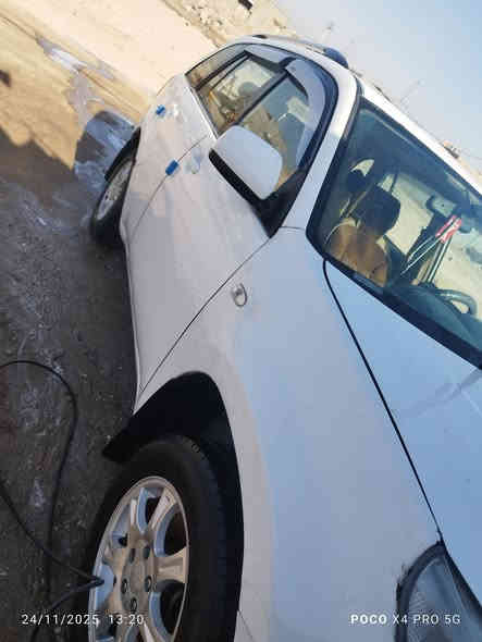 تيكو 13 السياره خير من الله يحتاجله ترتيبات بسيطه 
انه اروح بيه للدوام ورجع السعر 52وبيه مجال قليل حك الجيه 
رقم انكليزي مثل ماوضح بل صور شرط السياره راعيه يريد تحويل 
***********
