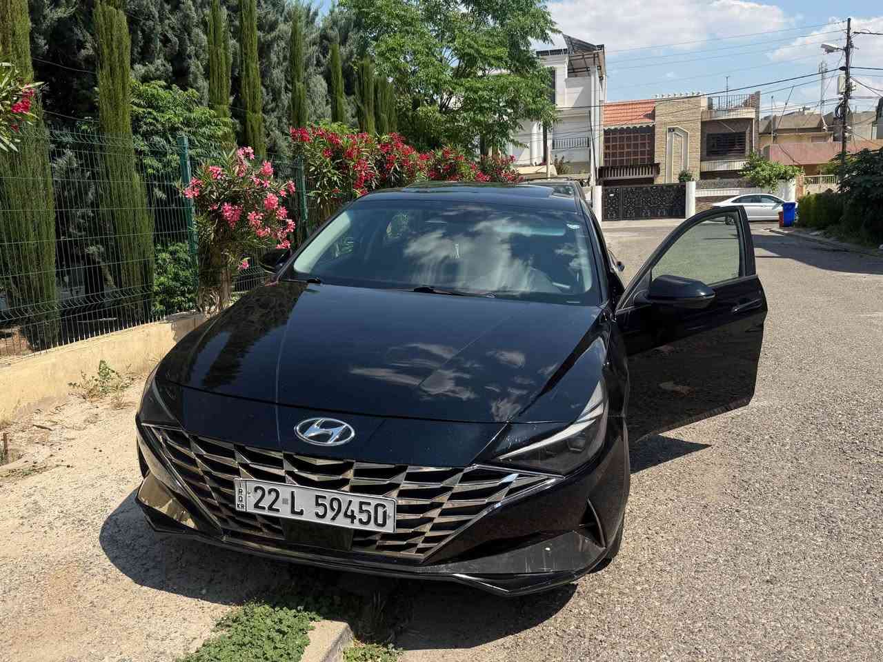Hyundai Elantra 2023 لمتد  
             💥💥 limted ليمتد فووول    💥💥
موديل ٢٠٢٣ ✅🚘
فول فول مواسفات  لمتيد  
فتحة سقف ✅
شاشة كبير و كاميرة ✅
رادار امامي و خلفي و سفحات ٣٦٠ درجة ✅
بصمة بيبان ✅
كشن جلد رياضي حضن ✅
تدفئة كشنات ✅
شحين واير ليس 🔋🔋 ✅
شفتات ستيرن ➕➖✈️
تحديد مسار ✅ 
قيادة ذاتية ✅
درايڤ مود sport+nurmal+smart ✅
لايتات زينون و ليد ✅
تحكمات ستيرن ✅
تشغيل عن بعيد ✅
گيج اليكتروني 4 انواع ✅
دشبول ليد ١٠ الوان ✅
عدد سماعات 12 BOSS 🔊🔊  ✅
تبريد قتعتين ✅ 
حجيم محرك ٢٠٠٠ دوش مرغوب  🦁
بعد بيها هواي مواسفات ✅

ماشية ٤٥  الف 
❌ ملاحضة ضرر سيارة فقط نص جاملغ مو كامل ٤ مكانات اصغار صبغ بدون معجون تبديل 
بدون دواخيل بدون لغود شوانصي و بطاين 💯💯

مكان سيارة اربيل 
***********___***********
سعر ١٣٨  مجال 

I أربيل, العراق
