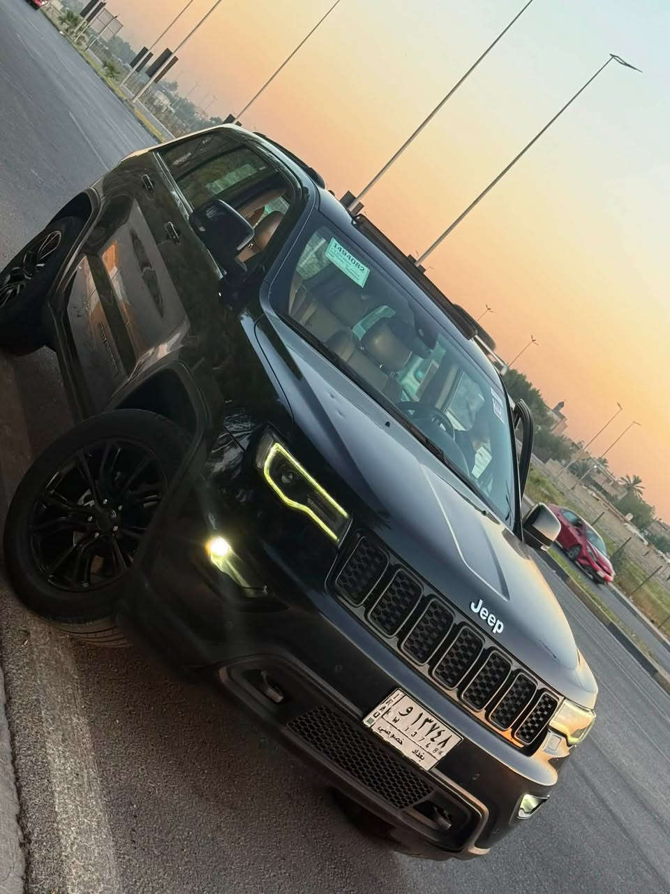 السلام عليكم جيب موديل ١٧ خليجيه فول مواصفات بانوراما كشنات جلد كهرباء امامي خلفي تبريد تدفئه ستتم صوت دمام خلفي داخل بيجي كروس شفتات بلستيرن حساس امامي خلفي توقف ذاتي رادار جانبي صندوك كهرباء ستيرن كهرباء خزن سياره فور ويل سياره مكفوله بيها فقط قبق جنطه برغي مفتوح بدون ضربه ولا بارد ولا صبغ سياره جاهزه ماشيه ١٢٠ مكانها بغداد الغدير مقابل شقق زيونه عارضها ب٢٠٠ وبيها مجال بسيط ***********
