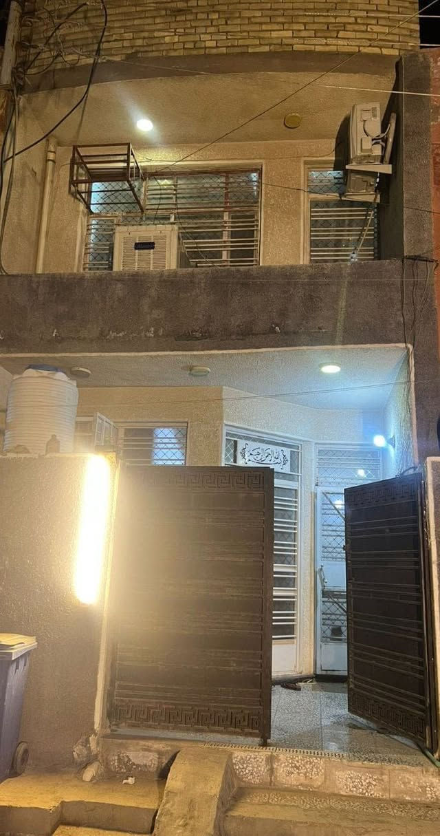 🌻السہ‿لًٱ۾ وعليكم بيت للبيع بمنطه الثعالبهبل التسعتلاف قرب السوق الحديث قرب افران عشرفلوس تفاصيل البيت مساحه 50متر مدخلين كراج واستقبال وحولي وخدمات والطابق الثاني غرفتين نوم والثالث سطح التواصل الارقام بل المنشور
