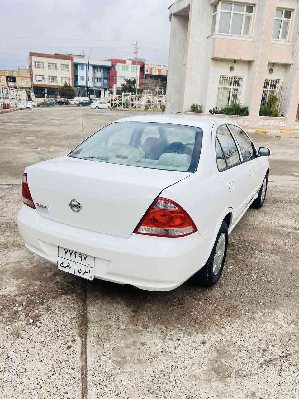 نيسان صني 2011توماتيك
باب تبديل و جملغ صبخ 
بدون داغلي شه رت
كيرمحرك شه رت
سياره نضيف حيل
سعر96مجال قليل
***********
عقره
