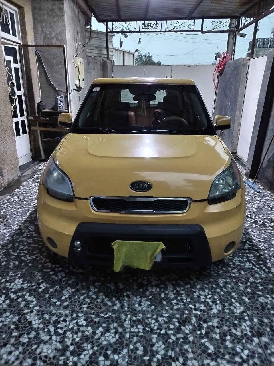 السلام عليكم كيا صول 2010 للبيع  محرك 2000 دوش المرغوب سيارة حلوة ونضيفة تحويل مباشر  سنوية قبل يومين مجددها هزة لشهر العاشر السعر 80  مكان بغداد كفائات العبيدي ***********
