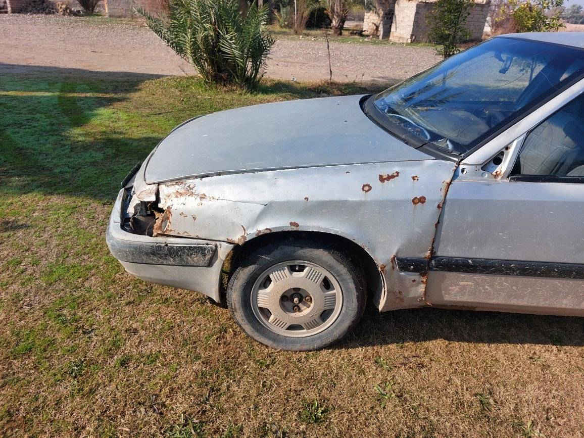 السلام عليكم
للبيع او مراوس دايو اسبرو مديل 93
رقم صلاح الدين ألماني أليف
 شرط التحويل او الوكالة
السيارة محرك مسكر مجفت قبل شهرين 
كير عادي 
السيارة عايزها ترتيبات مثلن ابطانت باب السايق وزج سكنات ومازده
 والباقي خير من الله 
مكان السيارة سامراء ناحية المعتصم 
***********
السعر 15 وبيها مجال
