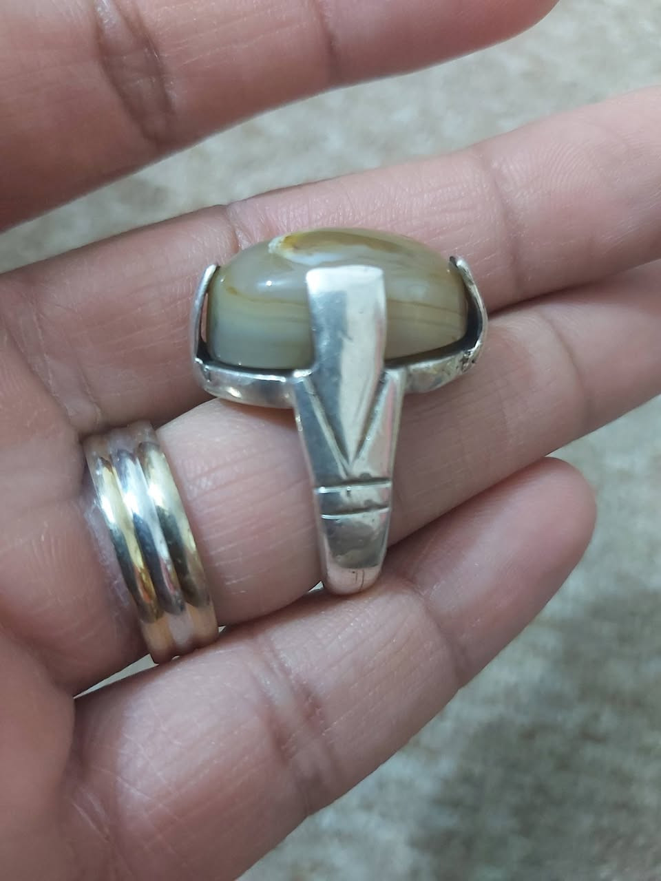 خاتم عقيق بيع او مراوس


**إذا كنت صاحب هذا الإعلان وتريد حذفه لأي سبب، رجاءا أرسل رسالة إلى الدعم الفني**