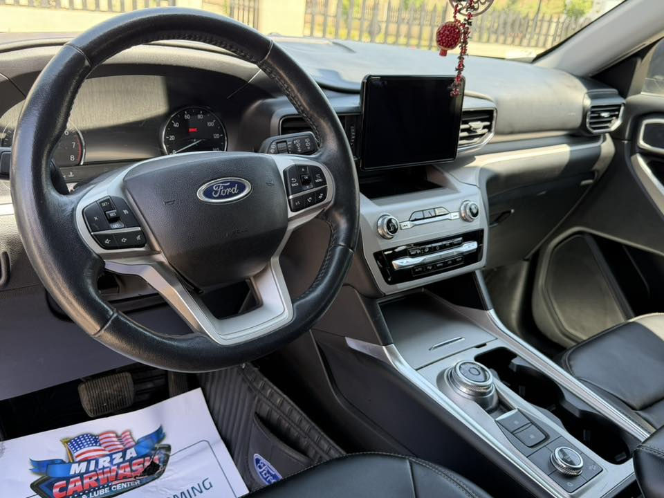 Ford Explorer 2023 xlt
Ford Explore xlt - 2023
فورد اكسبلور 
ماشية ٢٢ الف مايل فقط - بعد بيه ماء راديتر و غاز تبريد شركة
٤ سلندر  ٢.٣ دبل اكسل - فور ويل درايف
المواصفات

الفئة :  xlt
ناقل الحركة : ماوس اوتماتيك 8 نقلات

مواصفات السيارة 

- اربع وضعيات قيادة
- تبريد امامي منفصل و تبريد خلفي (مركزي)
- شاشة عداد كبيرة
- شاشة رئيسيةكبيرة 13.2 انچ
- هاند بريك بصمة
- رادار امامي 
- تحديد مسار 
- نقطة عمياء 
صندوق كهرباء 
- حساسات خلفية 
‏‎- مقاعد كهربائي مع تدفئة للمقاعد الأمامية 

- توقف ذاتي لمنع الاصطدام امامي و خلفي
‎مع الكثير من الميزات و المواصفات الاخرى
جاملغ و ربع باب سبوغ  
السيارة جاهزة 
رقم الشاسي
1FMSK8DHOPGB28902

السعر: ٢٤٣ $
للاستفسار الاتصال 
***********
مكان السيارة /السليمانية

فۆرد ئێکسپلۆرەر
مۆدێل: ٢٠٢٣
سەیارەکە ٢٢ هەزار مایل رۆشتوە و ئاوی رادێتەر و غازی تەبریدی شەریکەیە

مواسەفات ئێکس ئێڵ تی
دەبڵ ئەکسل
کوشن جلد و کارەبا و هیتەر
سوکان هیتەر
شاشە گەورە
سندوق کارەبا
ئەوتۆ ستارت ستۆپ
ئۆتۆ هۆڵد
برێک کارەبایی
لایت ئۆتۆ
لایت لید
خەتی جادە و رادار
گێر ماوس
سیستەمی کار پلەی
زۆر مواسەفاتی دیکە، سەیارەکە بەناوی خۆمەوەیە و یەک دەستە

يةك پارچە و پەڵەیەک بۆیاخە - چاملغی لای سایەق و پەڵەیەک دەرگای سایەق- لەوێنەکەاندا دیاریکراوە
 ژمارەی شاسی:
1FMSK8DHOPGB28902
نرخ: ٢٤٣$
تەلەفۆن: ***********
