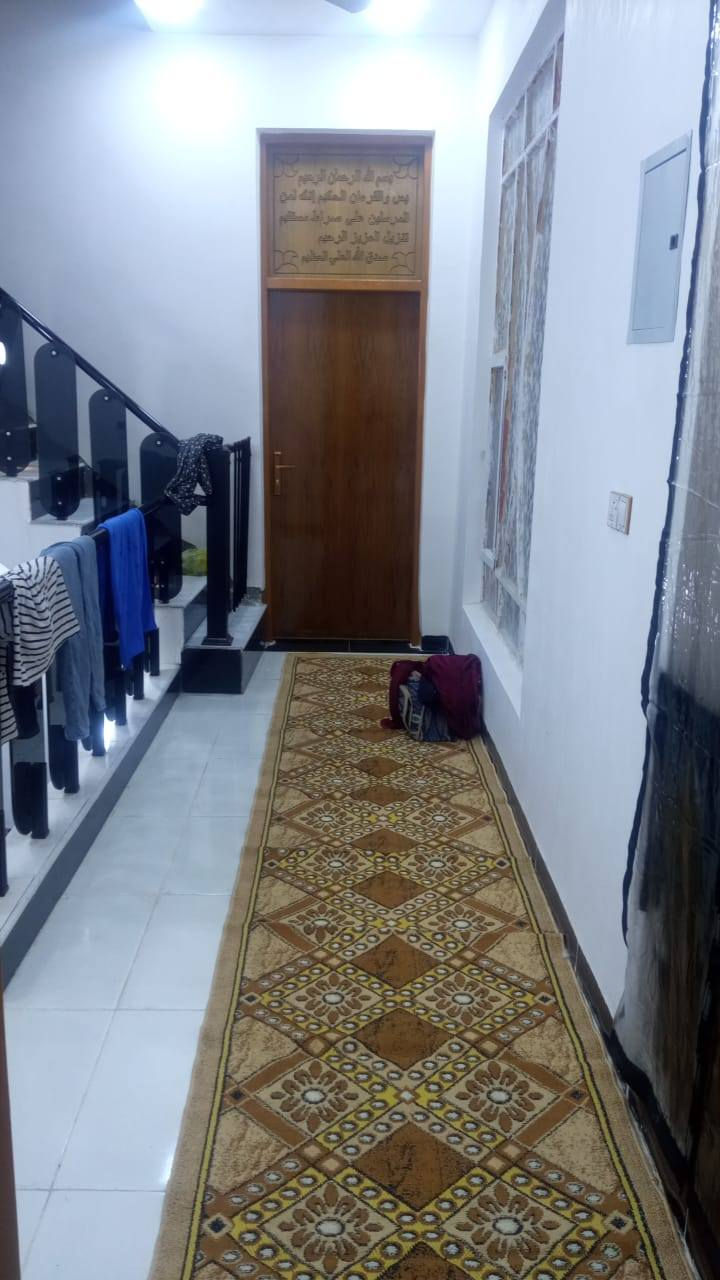 اعيد النشر بسبب الوعود الكاذبه
دار البيع طابقين
طابو زراعي سند25 
نوع البناء //طابوق وصب كونكريت
ستقبال صاله ومطبخ وصحيات وممرات
الطابق الثاني غرفتين نوم وحمام 
البيت كامل الصطح شتايكر
من ضمن البيت مجمع كامرات+كيزرات العدد 3
تحويل البيت ثاني يوم بعد الشراء
العنوان / /بابل المدحتيه حي الزهراء قرب جملون بهاء عيدان الخشب 
بناء حديث 
عرض الشارع 10متر صب ومجاري
المساحة//105
المساحة الواقع حال 125
الاتصال عله الرقم والخاص مفتوح 
***********
***********@
