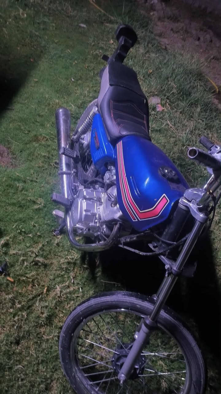 للبيع موديل 25 كلك ع طريق نجف كربلاء ايم عمود 930 سعره 450 شراي تعال خاص 📞📞‏‏‪***********‬‏
