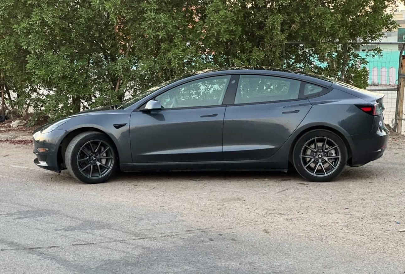 🚘 إعلان ارخص تسلا للبيع
– تسلا 3 وارد أمريكي 2023 🚘

السيارة: Tesla Model 3 – 2023 وارد أمريكا

الحالة: حادث جاملغ وبنيد 

 السياره جاهزة 

المواصفات:

✅ مواصفات تسلا 3 المعروفة (كهربائية بالكامل – تك ماطور  – تشغيل ذكي – شاشة كبيرة – أنظمة أمان متطورة)

💰 السعر: 130 ورقه بيع فقط)

📍 المكان: بغداد –الشعله 

📞 الاتصال:***********

***********
