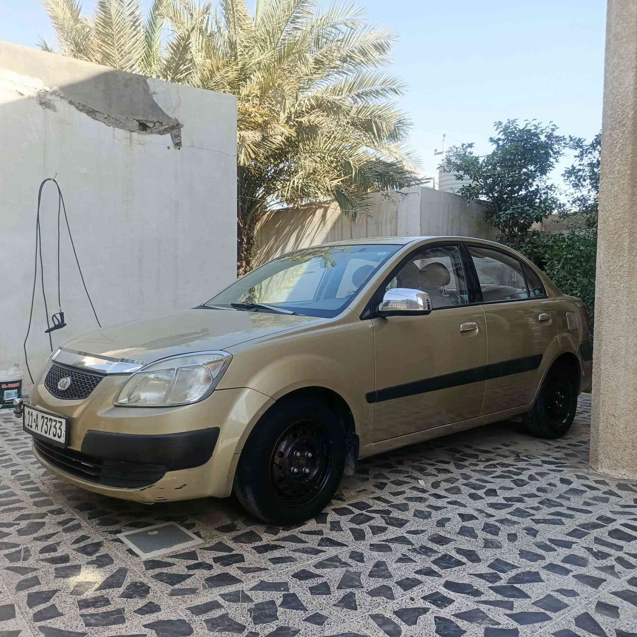 سيارة كيا ريو ٢٠٠٨ نظيفه للبيع بدون ضربه رقمه بغداد... الي يريد هذا رقمي ***********
