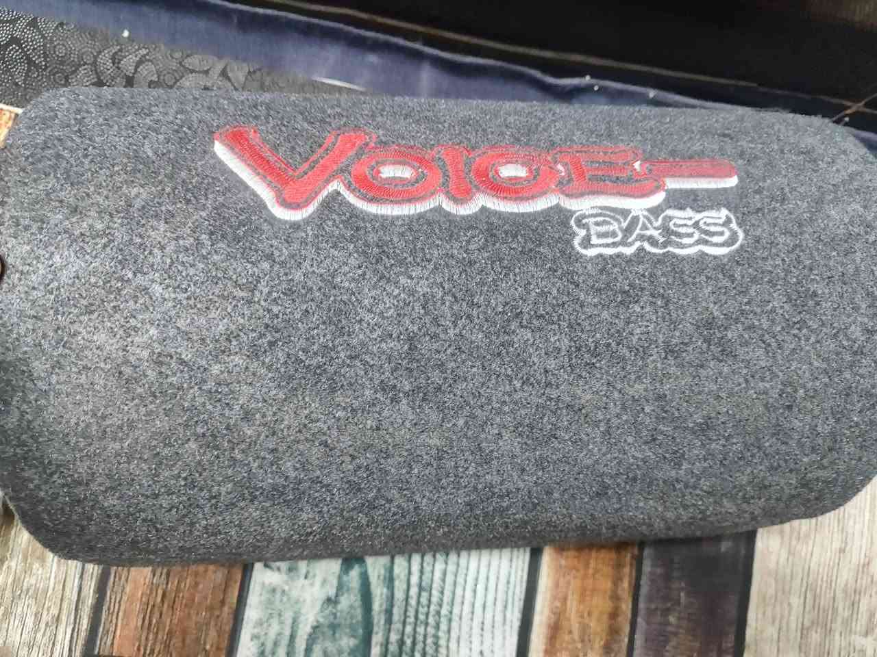 سلام عليكم  شباب عندي دمام اكبر حجم وعندي مسجل ثنينهن جدد ستعمال سبوعين  شوفت عينكم فول نضافة وتجي وشوف ذا مو نفس نضافة لبصورة لتاخذة  سنينهن  60 الف الدمام انطيك ويا اواكس ونطيك ويا الفيشة تربط بين المسجل ودمام مكان بلديات رقم *********** بي واتساب
