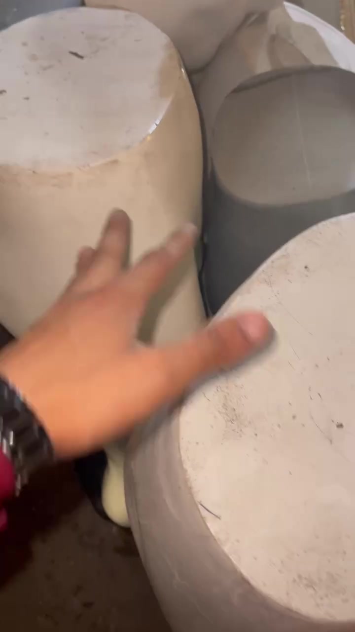 عندي ذني غراض مال تصفية محل
١١ رجل ٤ ابيض ٧ اسود
ذراع كومة عندي حديد ٩٠ سانتيم 
رجل بلاستيك صدر 
اسعارهن رخيص 
مكاني كركوك ***********
